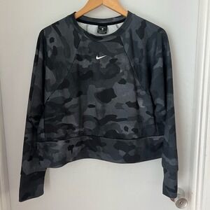 Nike Women's Dri-Fit Charcoal gray Camo Training Top Shirt CJ7746-010 Size M